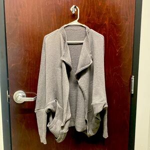 Women’s cardig with pockets